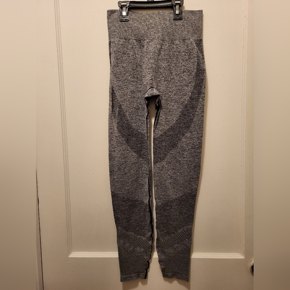 Pink Victoria secret seamless Small grey leggings highrise - Picture 1 of 12